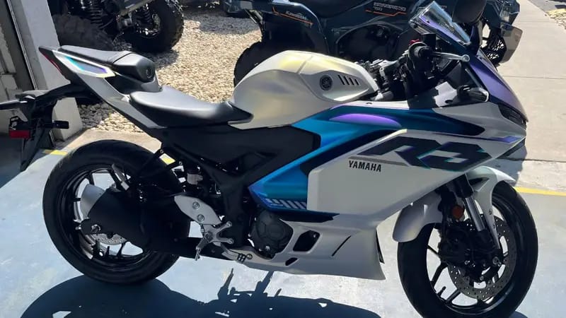 Yamaha YZF-R3 2025